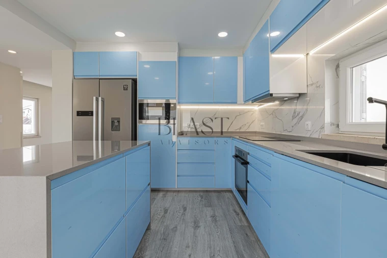 Moradia T5 para Venda em Charneca de Caparica e Sobreda Foto 21