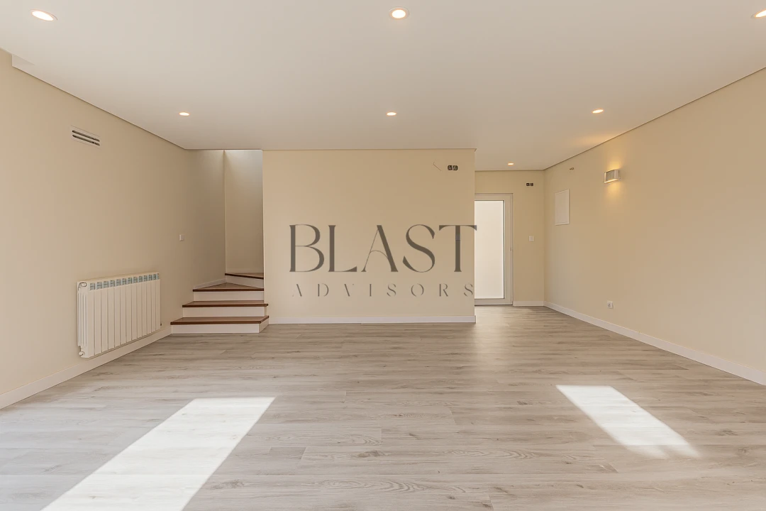 Moradia T5 para Venda em Charneca de Caparica e Sobreda Foto 15