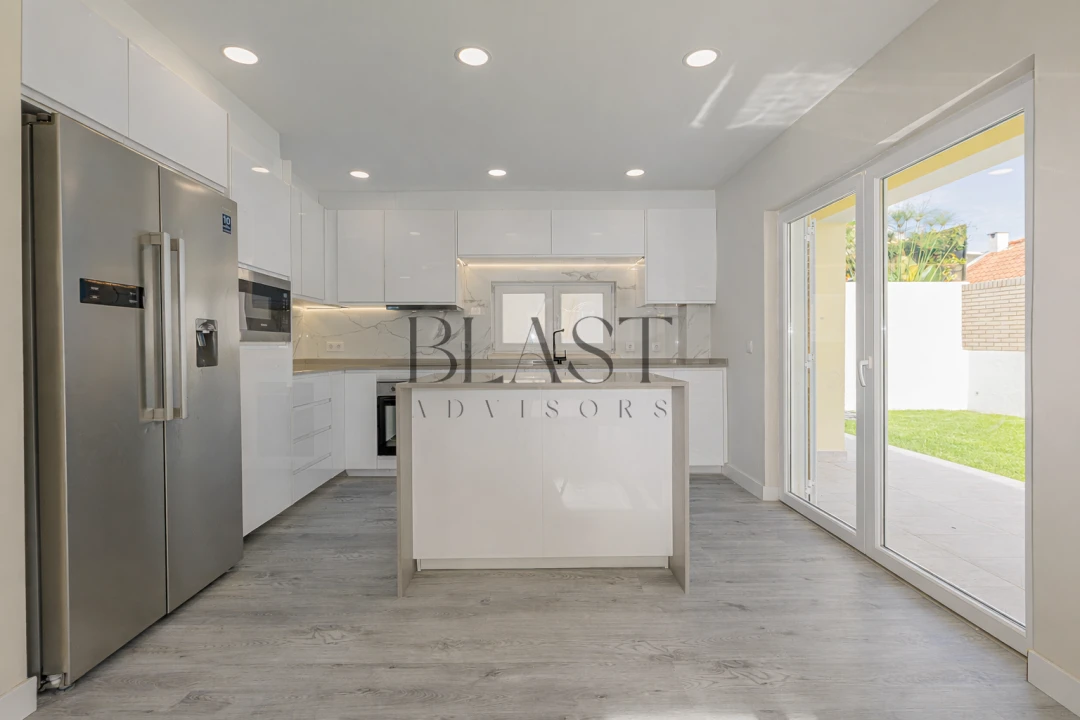 Moradia T5 para Venda em Charneca de Caparica e Sobreda Foto 19