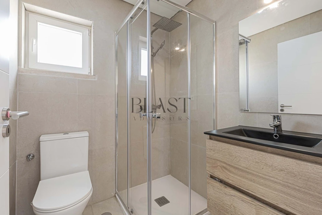 Moradia T5 para Venda em Charneca de Caparica e Sobreda Foto 23