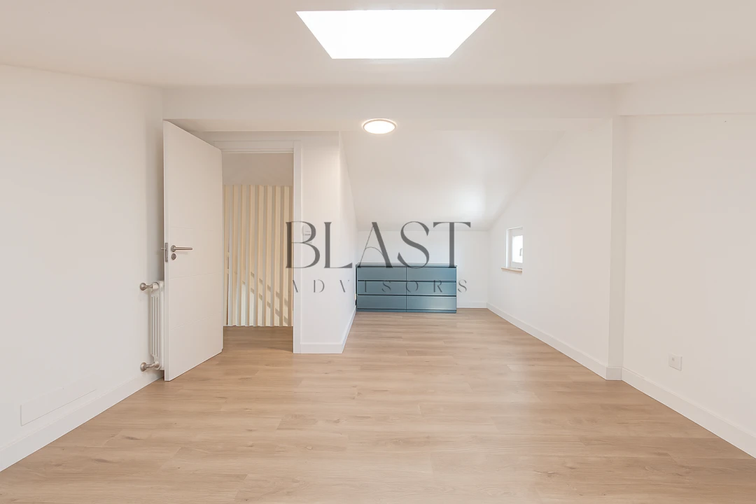 Moradia T5 para Venda em Charneca de Caparica e Sobreda Foto 37