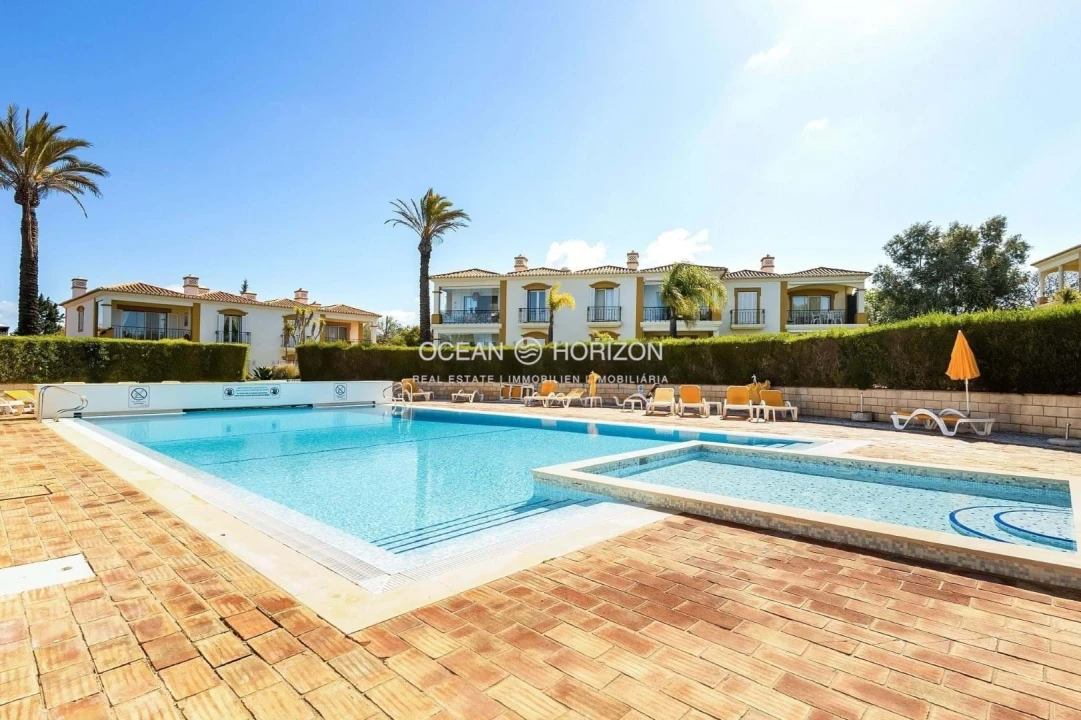 Apartamento T2 para Venda em Estômbar e Parchal Foto 7