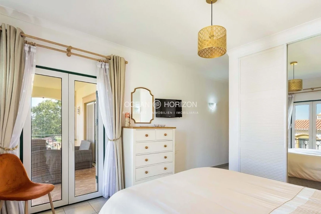 Apartamento T2 para Venda em Estômbar e Parchal Foto 12