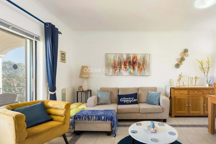 Apartamento T2 para Venda em Estômbar e Parchal Foto 3