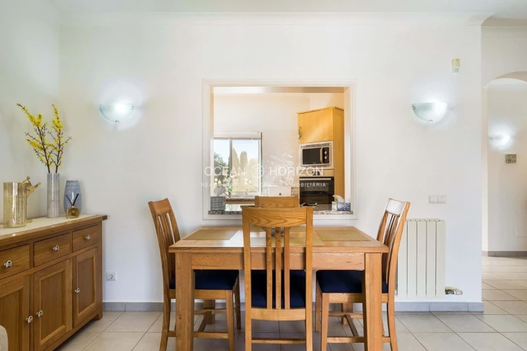 Apartamento T2 para Venda em Estômbar e Parchal Foto 4