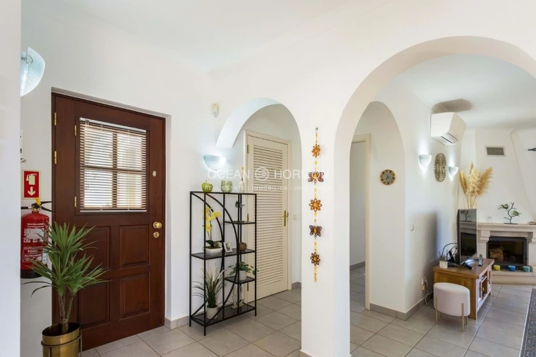 Apartamento T2 para Venda em Estômbar e Parchal Foto 10