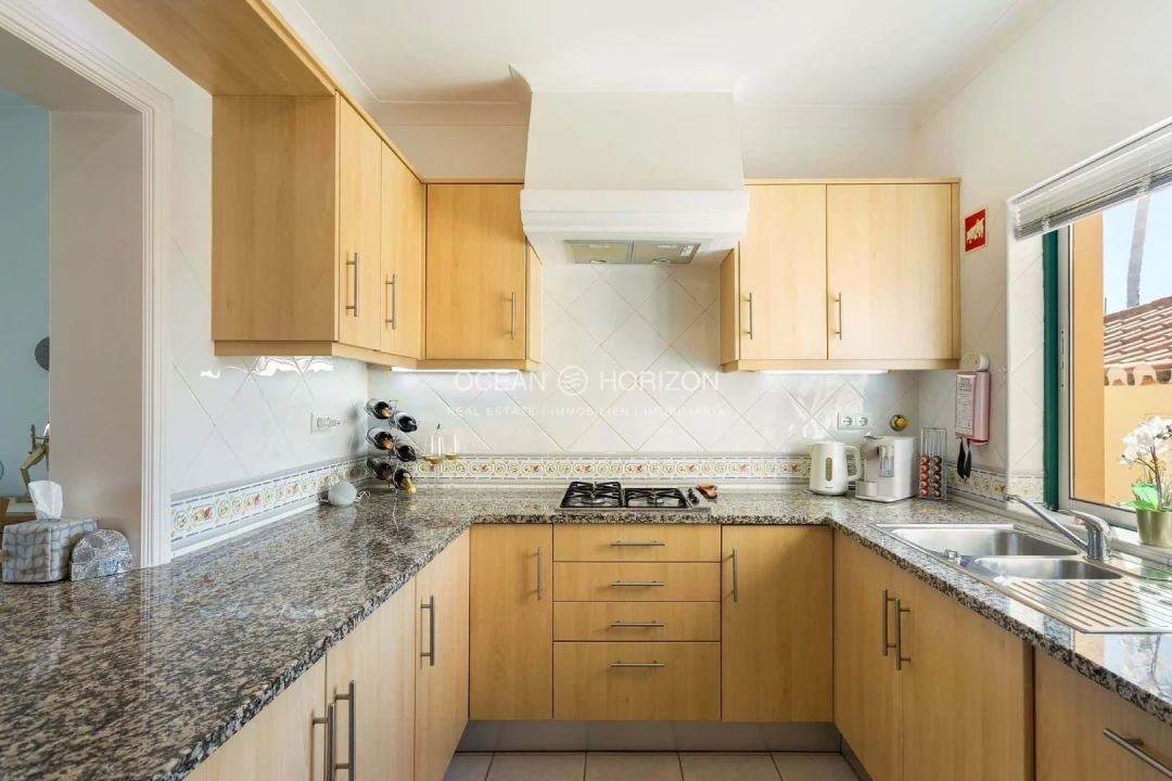 Apartamento T2 para Venda em Estômbar e Parchal Foto 9