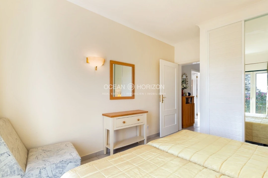 Apartamento T2 para Venda em Estômbar e Parchal Foto 9