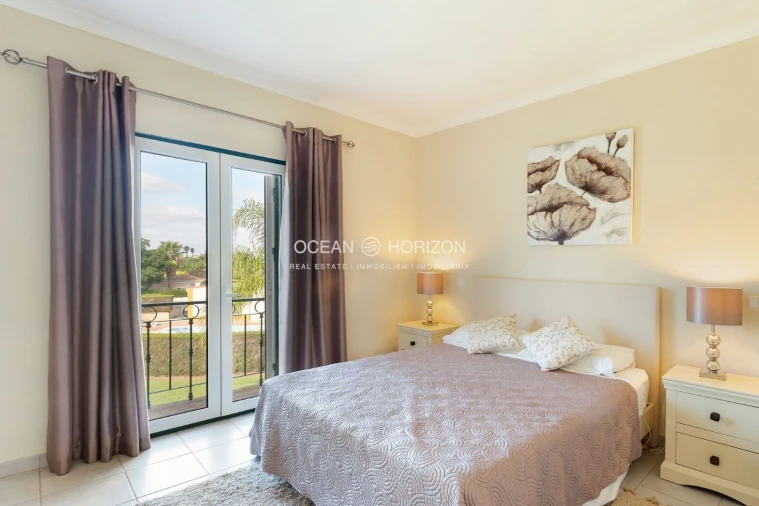 Apartamento T2 para Venda em Estômbar e Parchal Foto 12