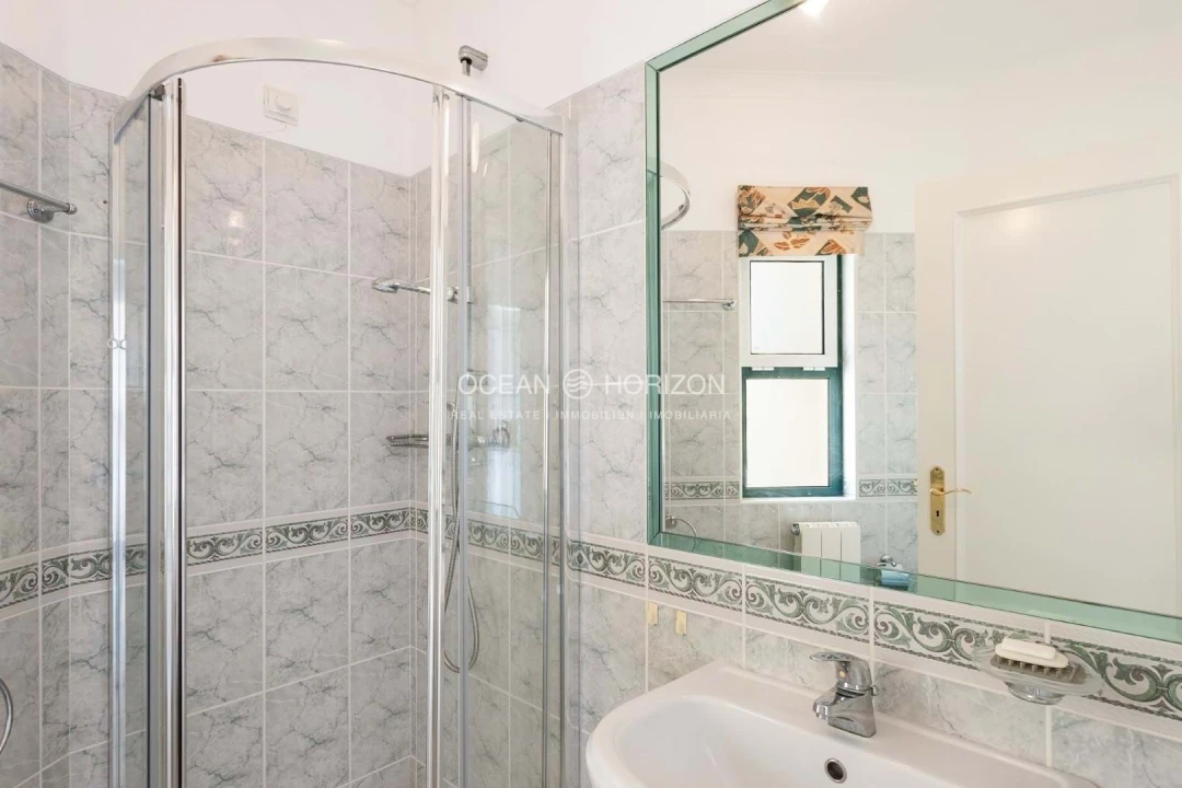 Apartamento T2 para Venda em Estômbar e Parchal Foto 14