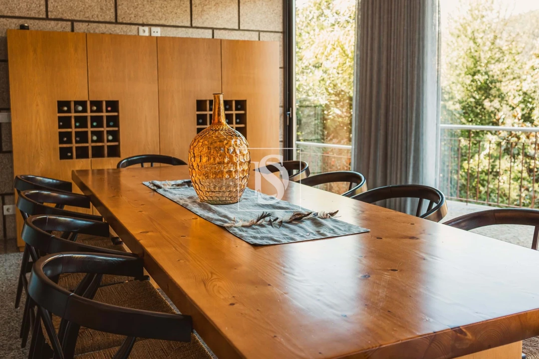 Quinta T5 para Venda em Ventosa e Cova Foto 1