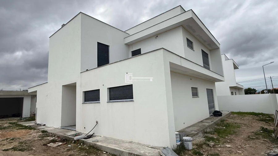 Moradia T4 para Venda em Salvaterra de Magos e Foros de Salvaterra Foto 6