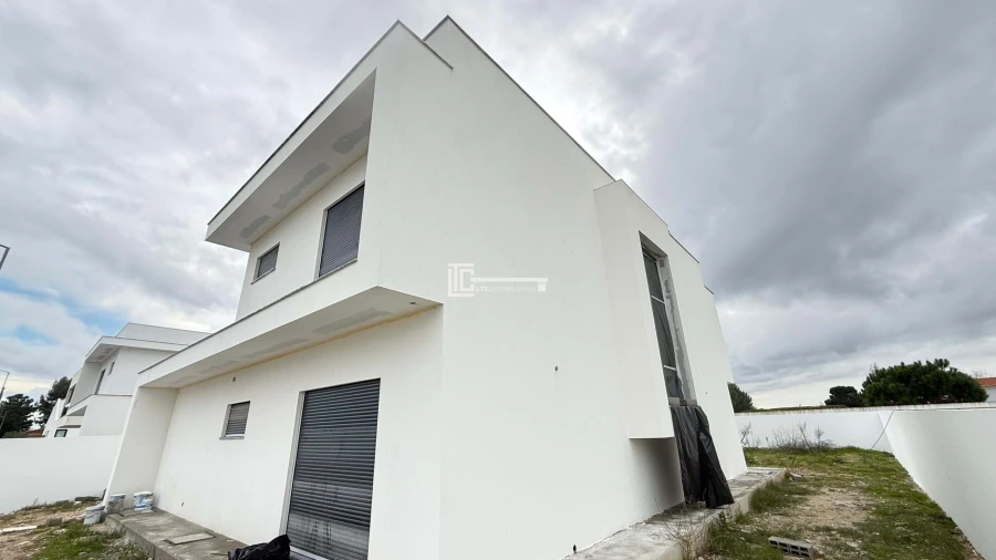 Moradia T4 para Venda em Salvaterra de Magos e Foros de Salvaterra Foto 4