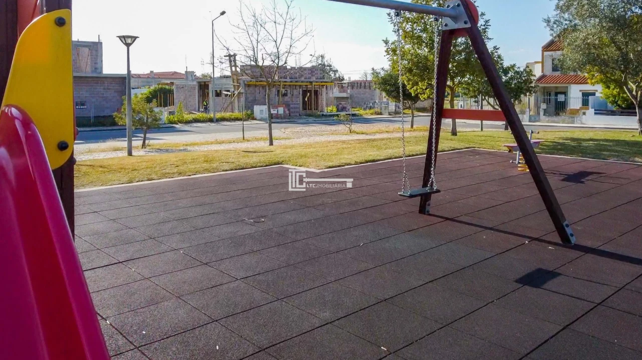 Moradia T4 para Venda em Salvaterra de Magos e Foros de Salvaterra Foto 21