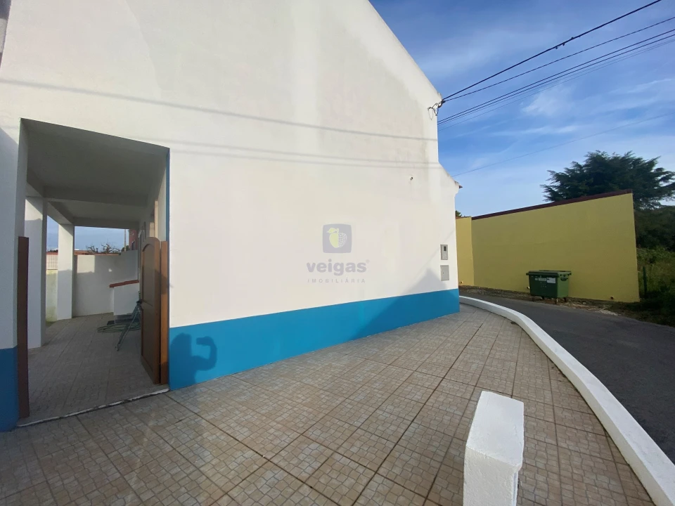 Moradia T3 para Venda em Peral Foto 16