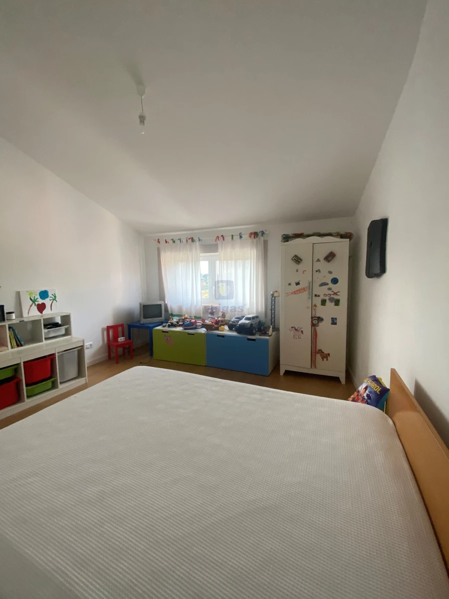 Moradia T3 para Venda em Peral Foto 13