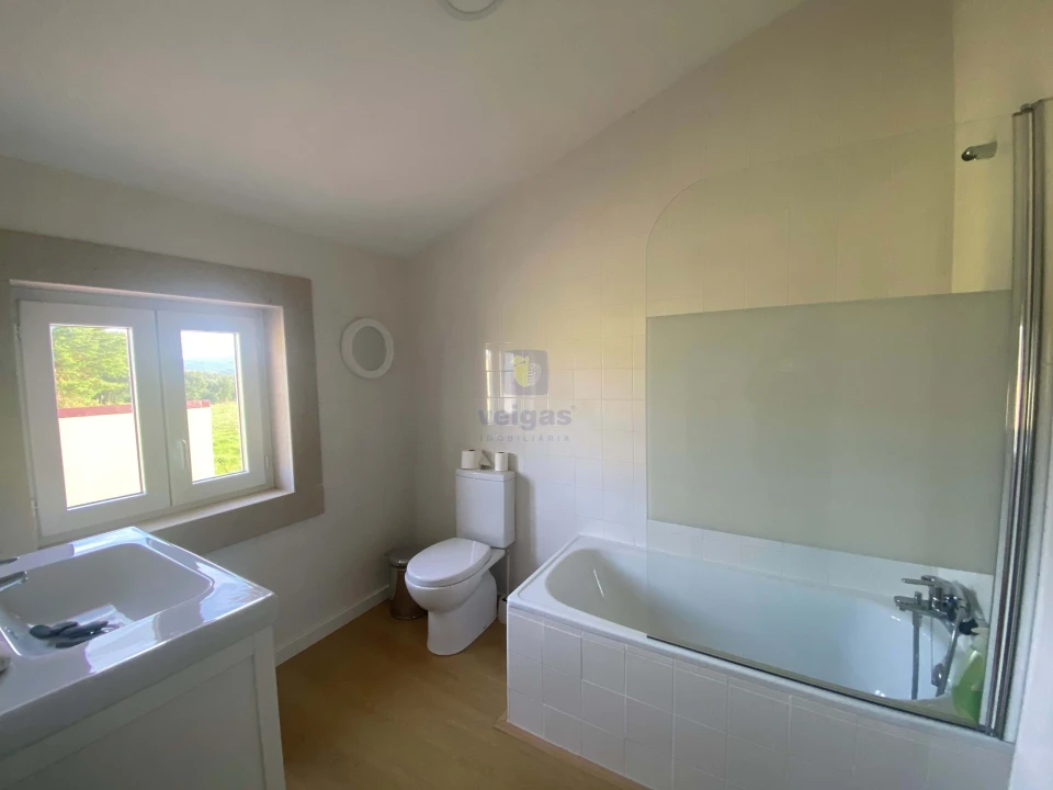 Moradia T3 para Venda em Peral Foto 12