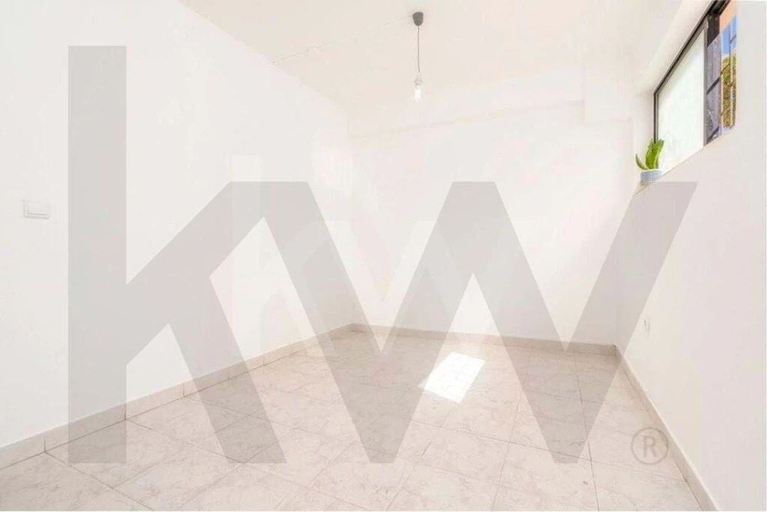 Garagem para Venda em Faro (Sé e São Pedro) Foto 18