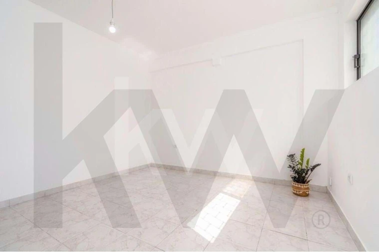 Garagem para Venda em Faro (Sé e São Pedro) Foto 12