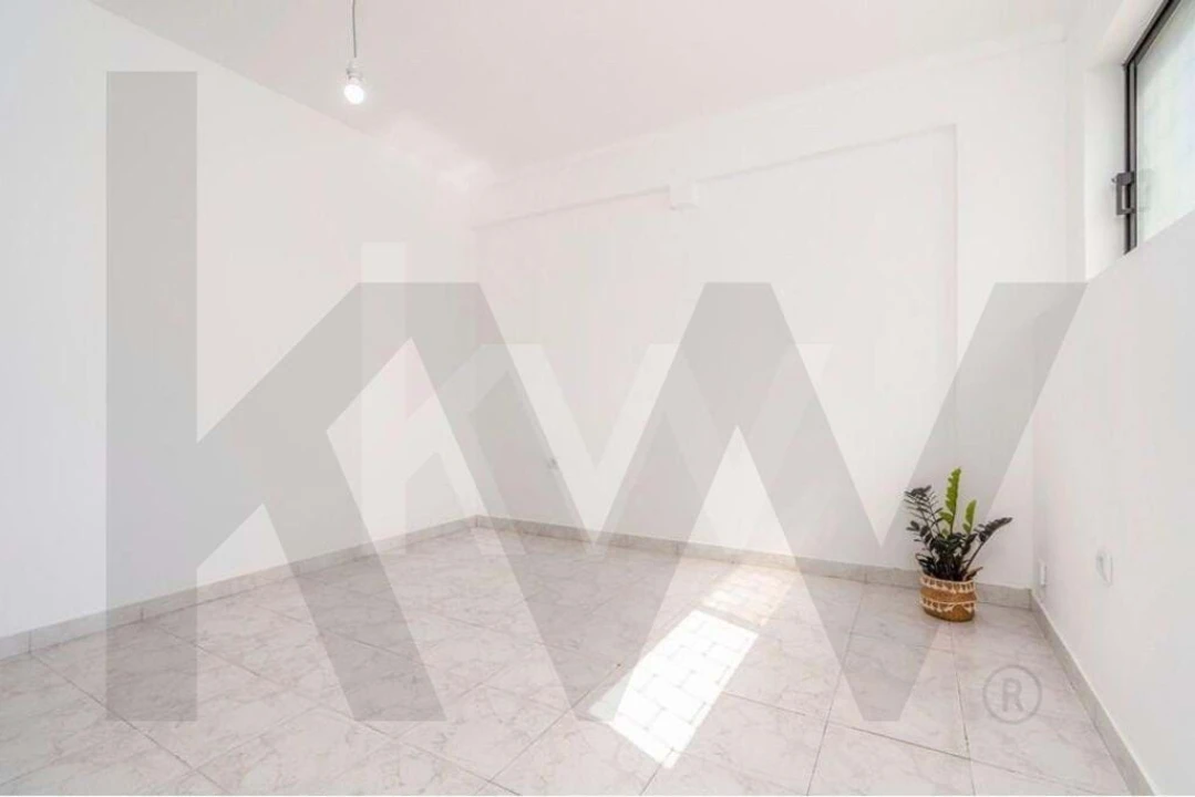 Garagem para Venda em Faro (Sé e São Pedro) Foto 12