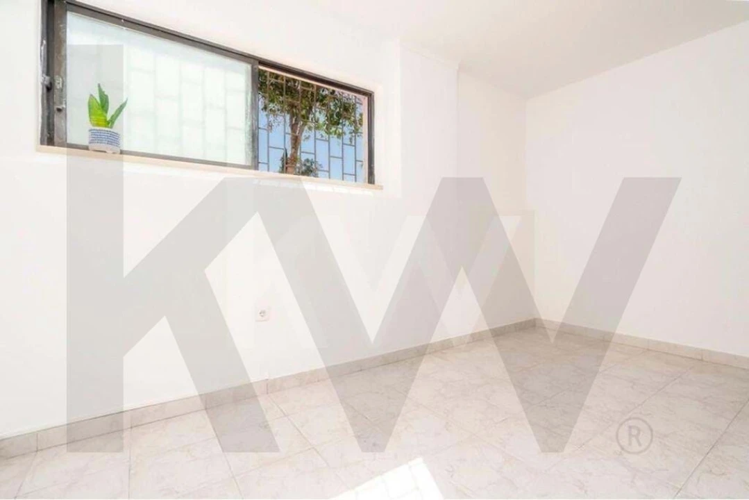 Garagem para Venda em Faro (Sé e São Pedro) Foto 19