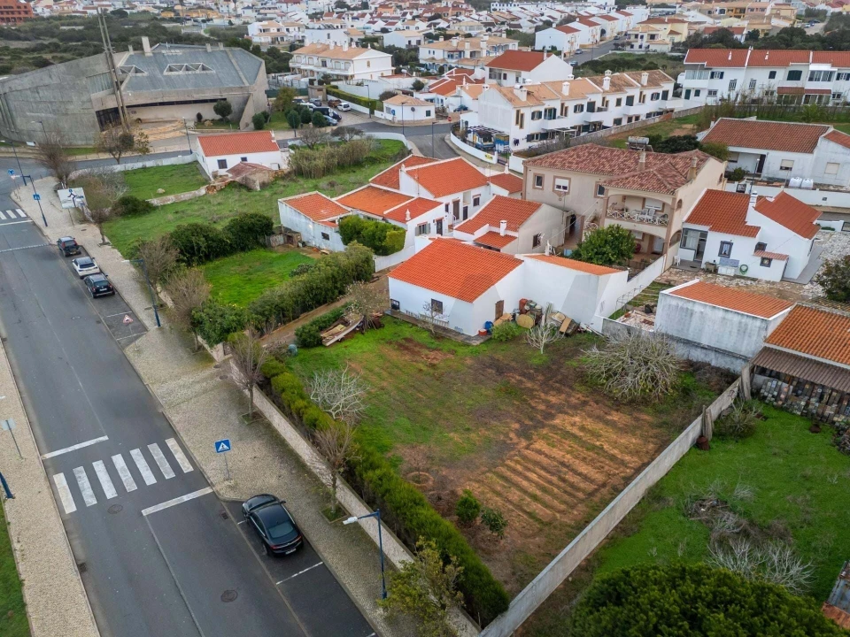 Moradia T4 para Venda em Vila de Sagres Foto 5