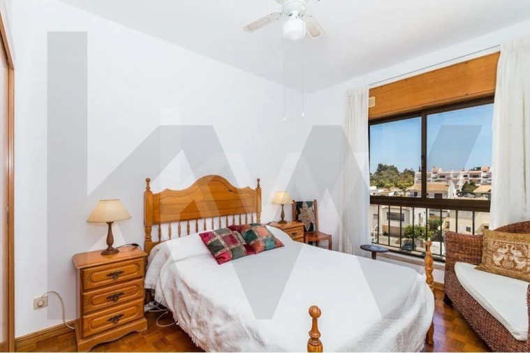 Apartamento T2 para Arrendamento férias em Alvor Foto 9