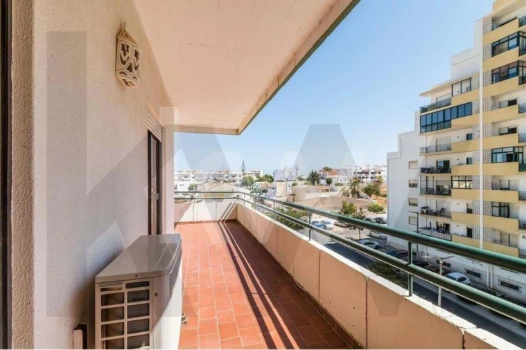 Apartamento T2 para Arrendamento férias em Alvor Foto 6