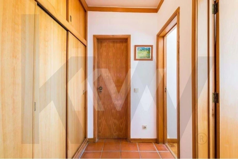 Apartamento T2 para Arrendamento férias em Alvor Foto 7