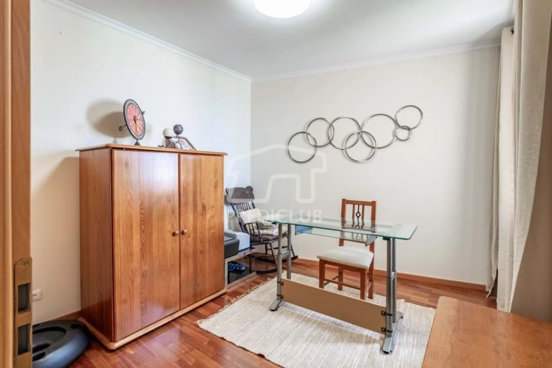 Apartamento T4 para Venda em Caniço Foto 21