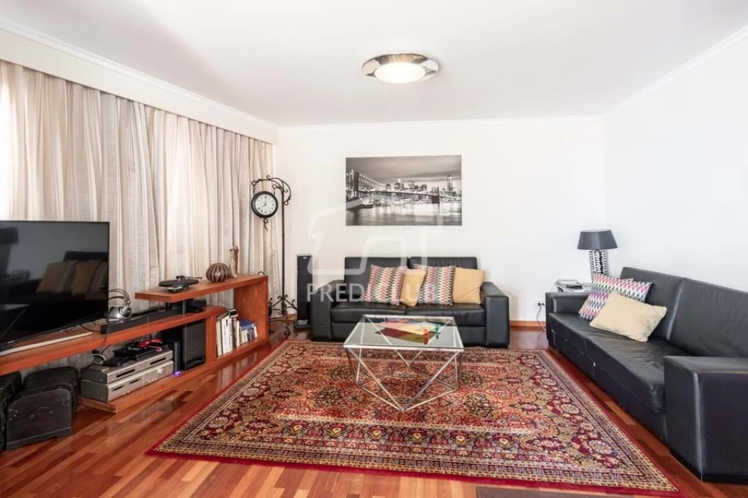 Apartamento T4 para Venda em Caniço Foto 6