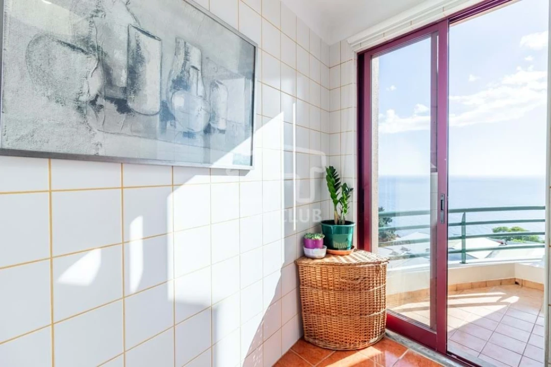 Apartamento T4 para Venda em Caniço Foto 11