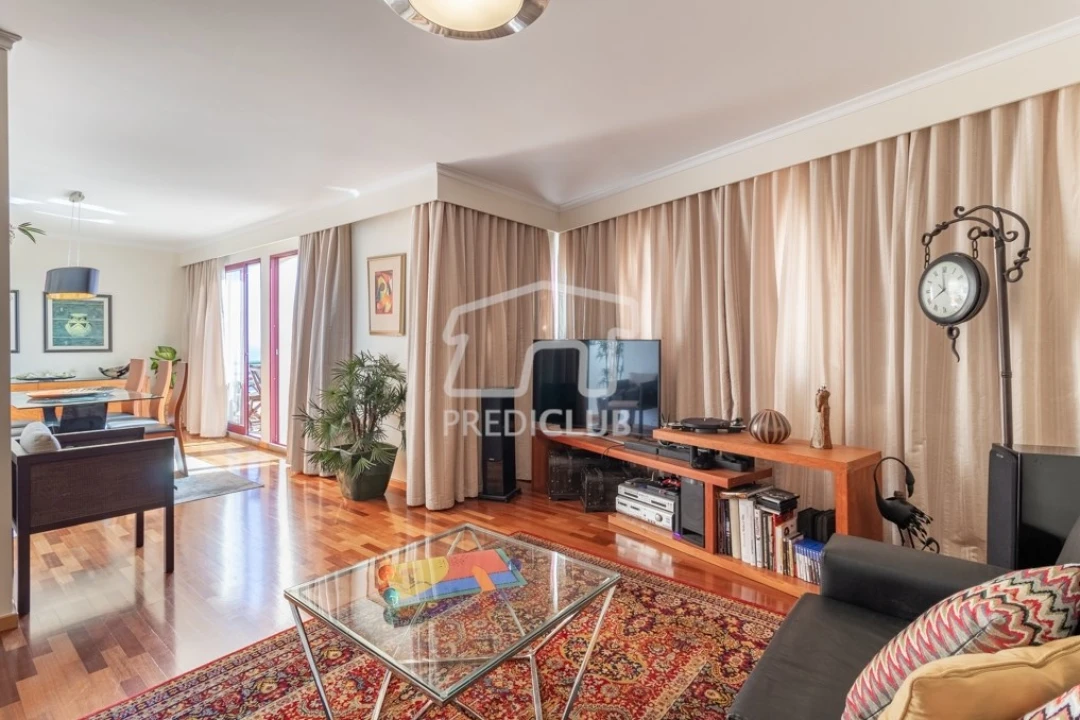 Apartamento T4 para Venda em Caniço Foto 7