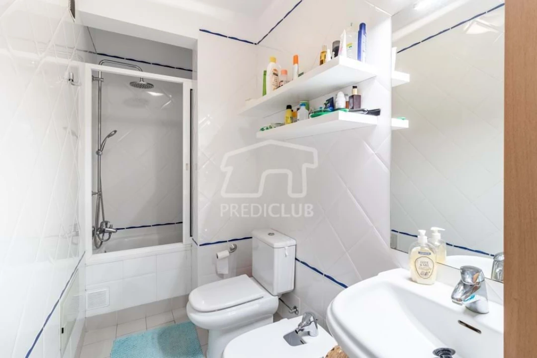 Apartamento T4 para Venda em Caniço Foto 15