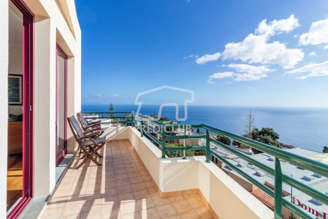 Apartamento T4 para Venda em Caniço Foto 3