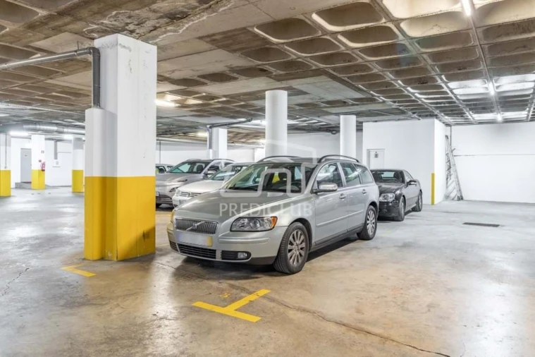 Apartamento T4 para Venda em Caniço Foto 23