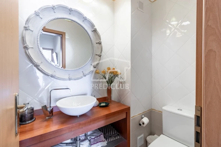 Apartamento T4 para Venda em Caniço Foto 9