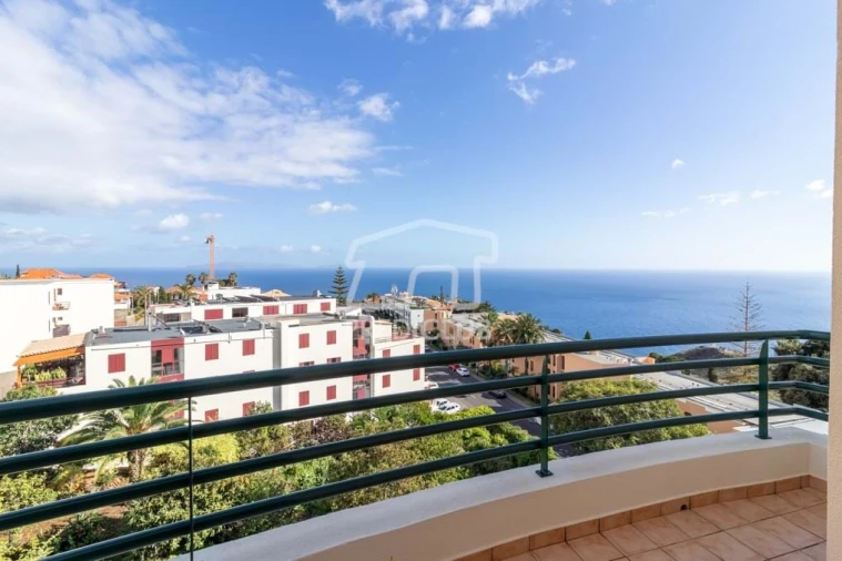 Apartamento T4 para Venda em Caniço Foto 18