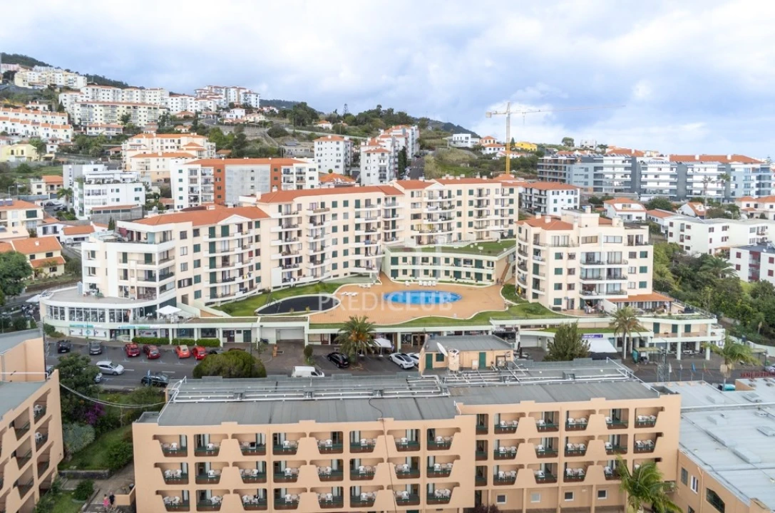 Apartamento T4 para Venda em Caniço Foto 26