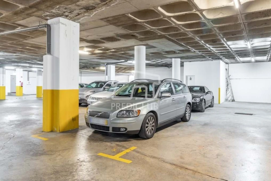 Apartamento T4 para Venda em Caniço Foto 23