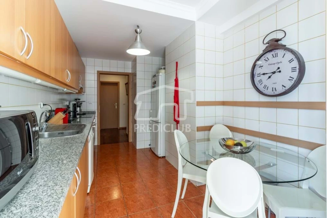 Apartamento T4 para Venda em Caniço Foto 13