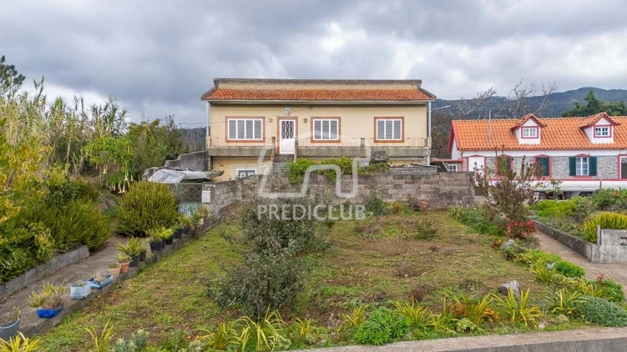 Moradia T2 para Venda em Calheta Foto 4