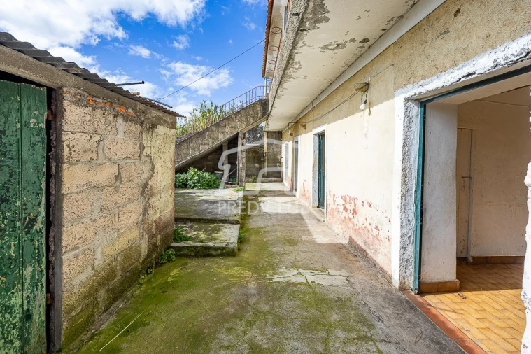 Moradia T2 para Venda em Calheta Foto 7