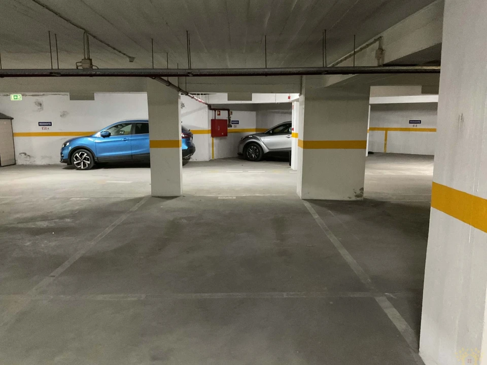 Garagem para Venda em Tavira (Santa Maria e Santiago) Foto 6