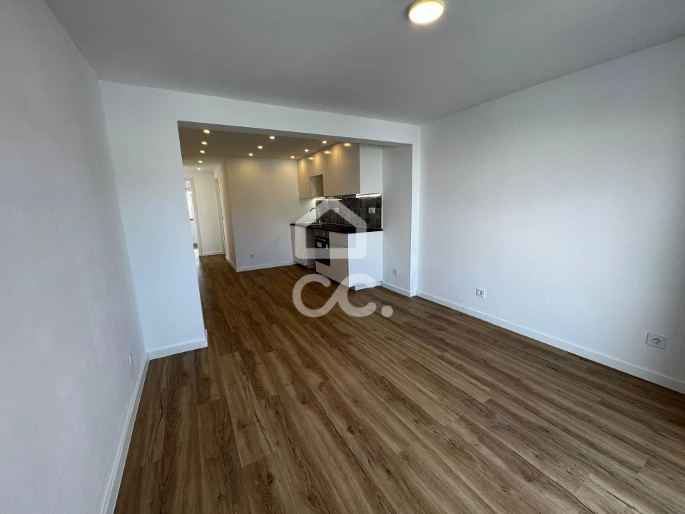 Apartamento T2 para Venda em Santa Iria de Azoia, São João da Talha e Bobadela Foto 4