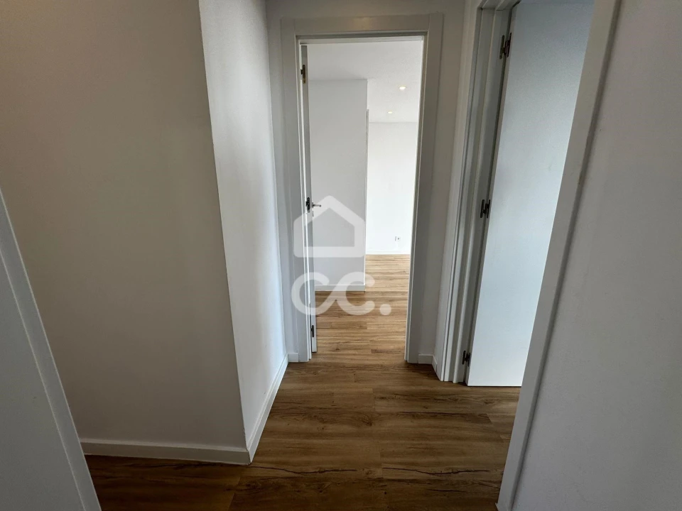 Apartamento T2 para Venda em Santa Iria de Azoia, São João da Talha e Bobadela Foto 9