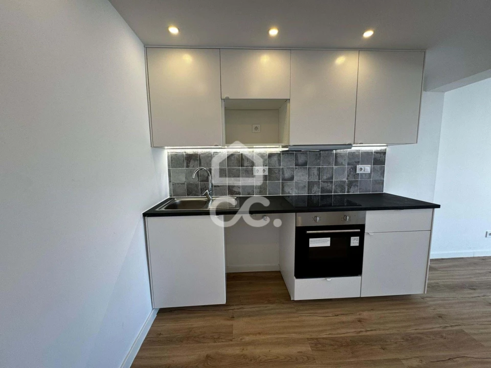 Apartamento T2 para Venda em Santa Iria de Azoia, São João da Talha e Bobadela Foto 2