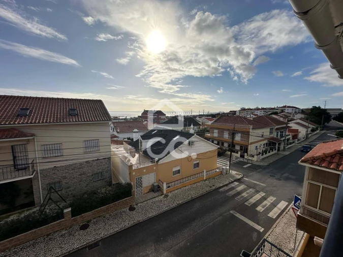 Apartamento T2 para Venda em Santa Iria de Azoia, São João da Talha e Bobadela Foto 17