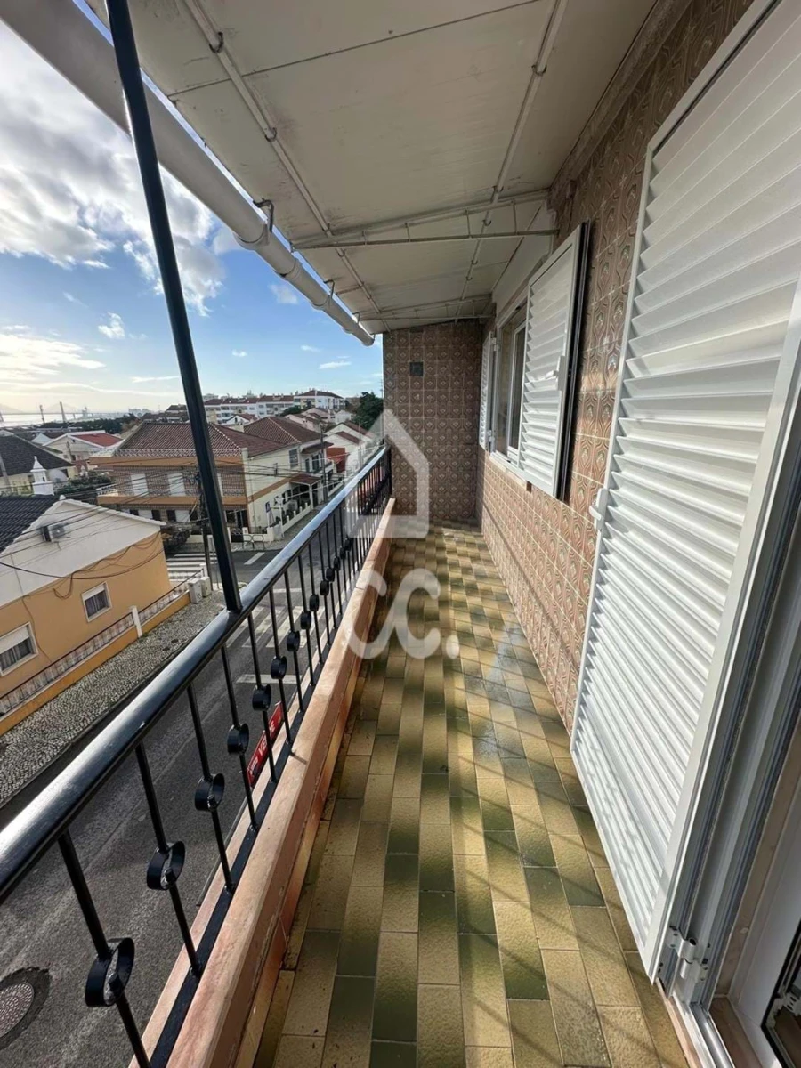 Apartamento T2 para Venda em Santa Iria de Azoia, São João da Talha e Bobadela Foto 16