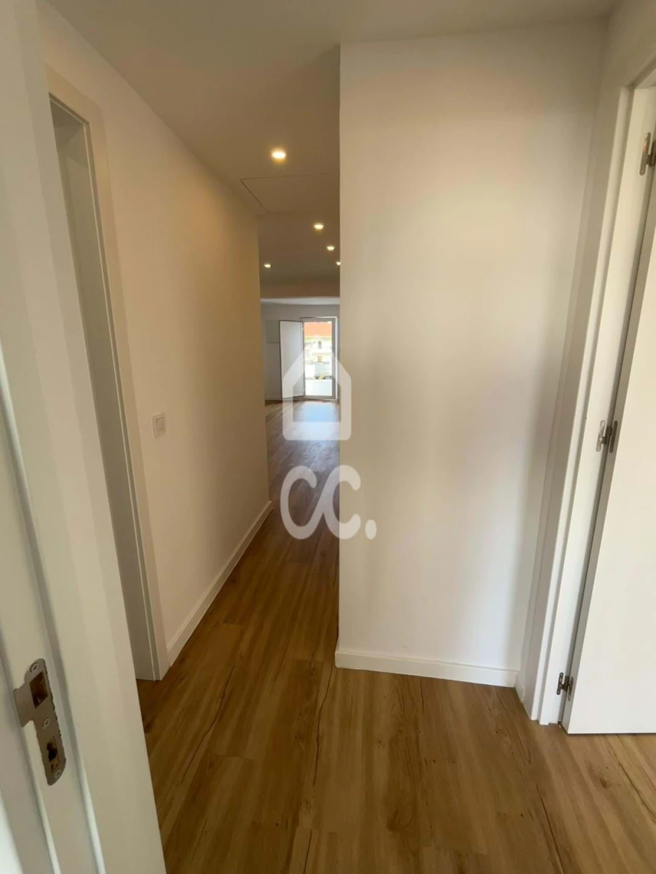 Apartamento T2 para Venda em Santa Iria de Azoia, São João da Talha e Bobadela Foto 5